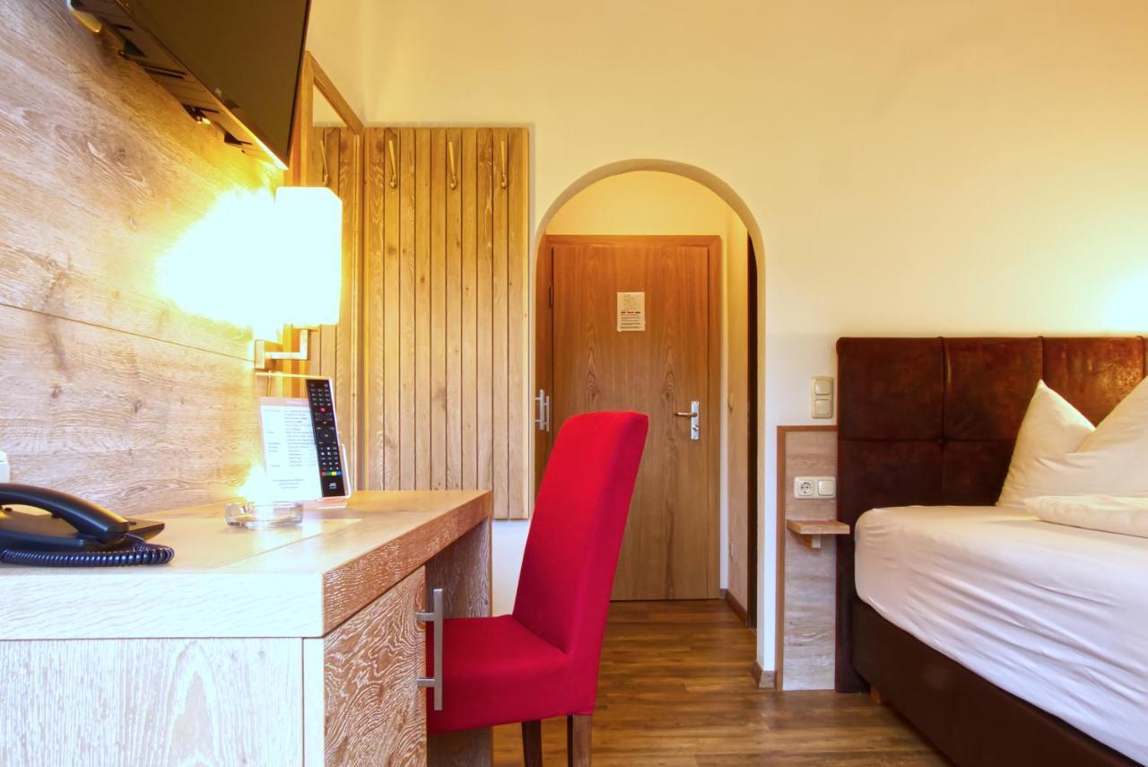 Garnihotel Zur Linde - Bayerischer Wald - Aktivcard Mit 154 Kostenfreien Leistungen - Kostenloser Parkplatz Lohberg Zewnętrze zdjęcie